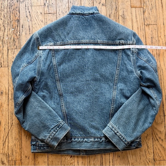 Levi's Ex-Boyfriend Sherpa Trucker Denim Jacket in Addicted To Love, size small - Picture 7 of 11